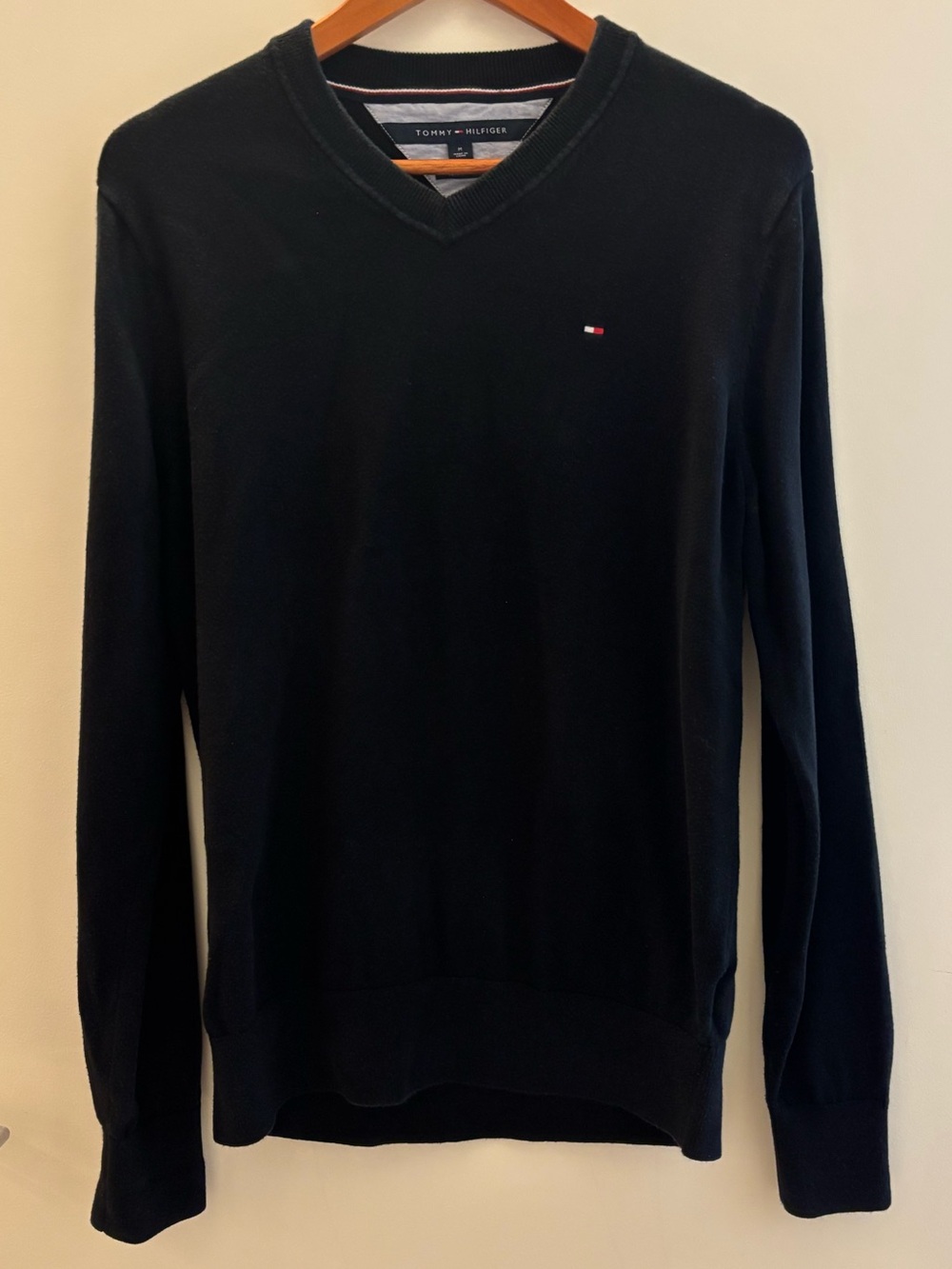 Tommy Hilfiger Men’s M 100% Pima Cotton V-Neck Sweater Black